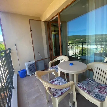 Amadeus 1 - 13b Large Two Bedroom Lejlighed