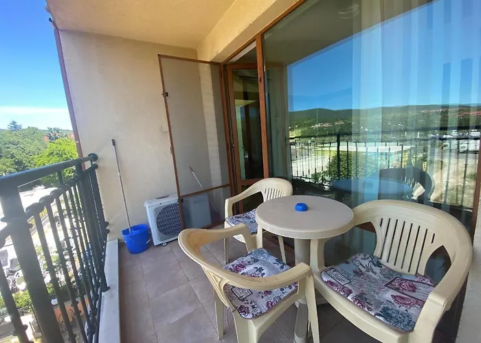 Amadeus 1 - 13b Large Two Bedroom Lejlighed