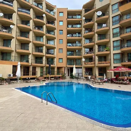 Amadeus 1 - 13b Large Two Bedroom شقة *