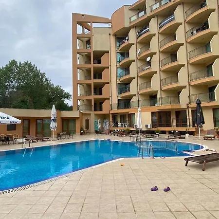 Amadeus 1 - 13b Large Two Bedroom Apartman *