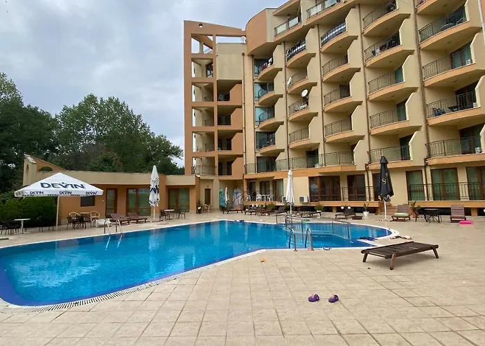 Amadeus 1 - 13b Large Two Bedroom Apartmán *