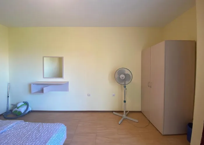 Amadeus 1 - 13b Large Two Bedroom Apartmán