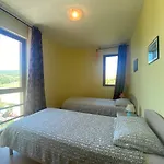 Amadeus 1 - 13b Large Two Bedroom Apartmán *